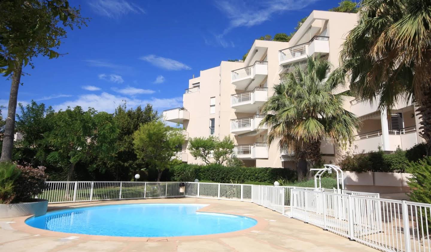 Apartment with terrace Saint-Raphaël