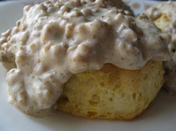 Spicy Sausage Gravy & Biscuits_image