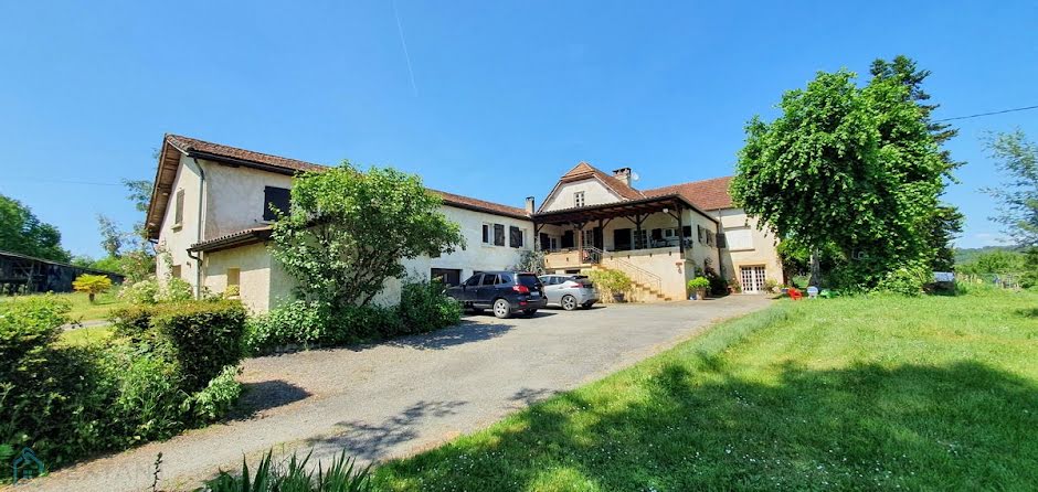 Vente propriété 7 pièces 200 m² à Saint-Martial-de-Nabirat (24250), 520 000 €