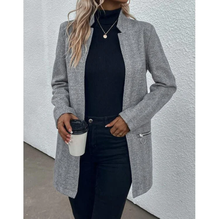Title 6, Dames wollen jas, halflang model. Warm en stijl...
