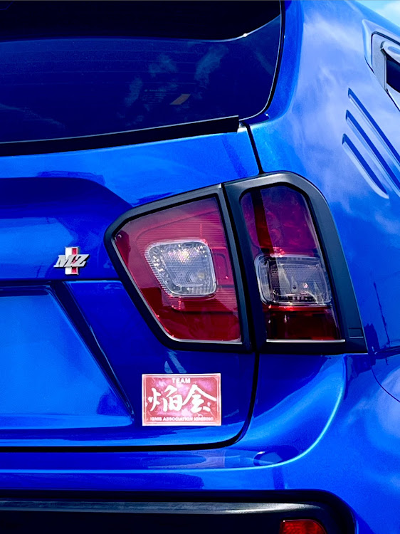 イグニスの自分の車のレアパーツ・テールランプガーニッシュ・インドネシア製・グラストラッカー・タンクエンブレムに関するカスタム事例の投稿画像2枚目