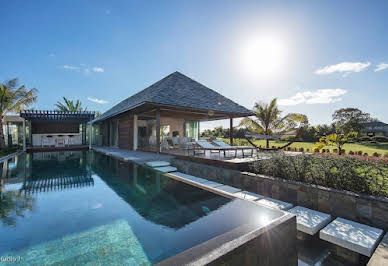 Villa with garden and terrace 3