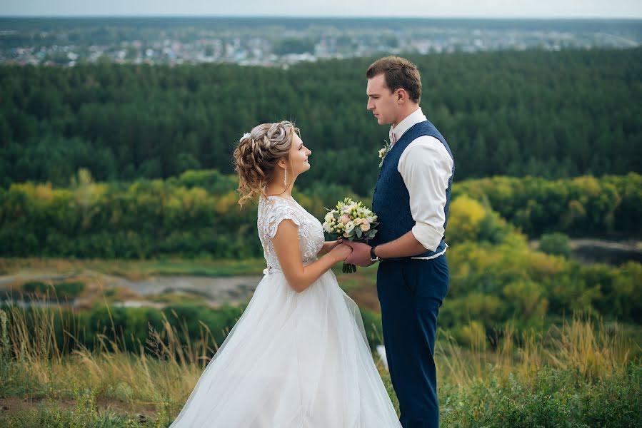 Fotógrafo de casamento Anastasiya Lyalina (lyalina). Foto de 14 de setembro 2018