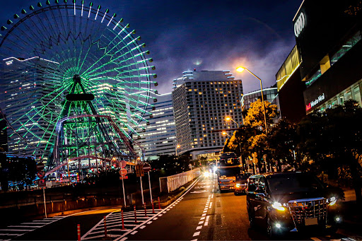 トヨタ アルファードを華麗にカスタム By ぷらた 19 10 26 横浜夜景 観覧車編です カメラ持って来たのは初めてで撮影スポット探しながら運転していると36 Cartune