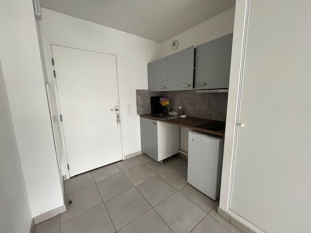 Location  appartement 1 pièce 25 m² à Metz (57000), 514 €