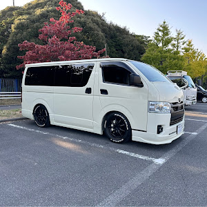 ハイエースバン TRH200V