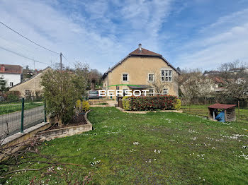 maison à Saint-Maurice-Colombier (25)