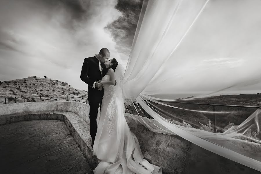 Bryllupsfotograf Valentina Startari (valentinastart). Bilde av 2 oktober 2019