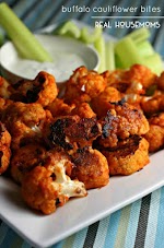 Buffalo Cauliflower Bites was pinched from <a href="http://realhousemoms.com/buffalo-cauliflower-bites/" target="_blank">realhousemoms.com.</a>