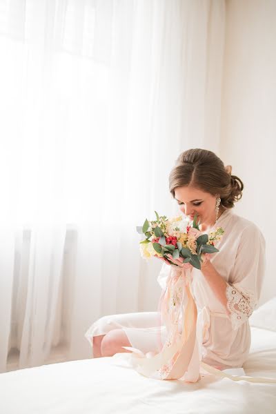 Wedding photographer Nadezhda Morozova (para1bez1tamari). Photo of 19 June 2018