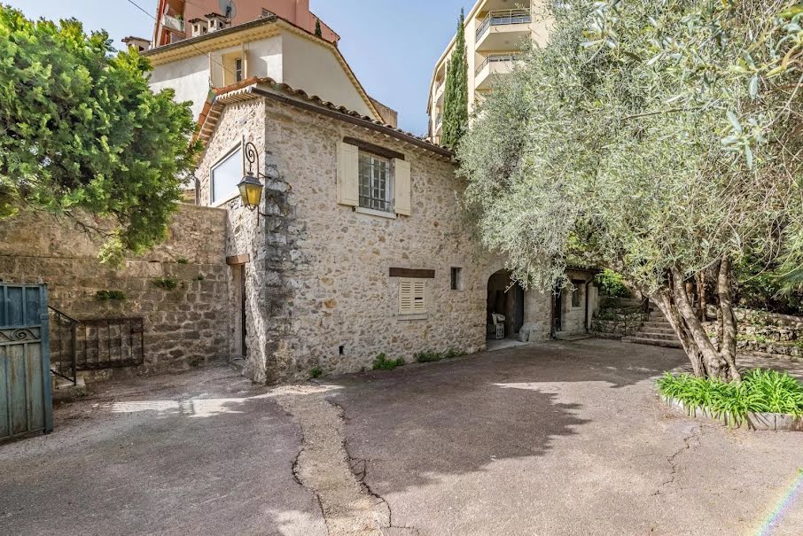 Vente maison 8 pièces 160 m² à Grasse (06130), 570 000 €