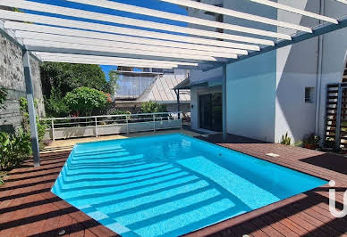 Maison avec piscine et terrasse 20