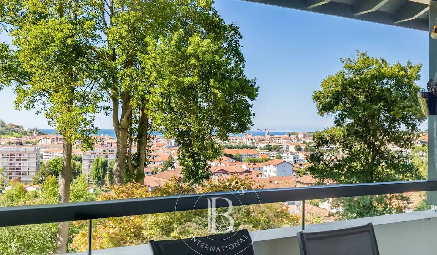 Apartment with terrace and pool Ciboure