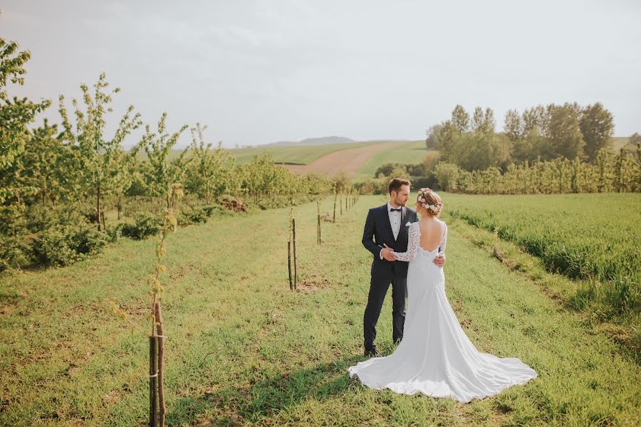 Fotografo di matrimoni Katarzyna Brońska-Popiel (katarzynaijak). Foto del 1 ottobre 2017