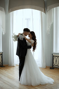 Jurufoto perkahwinan Anna Kuligina (annakuligina). Foto pada 26 Julai 2023