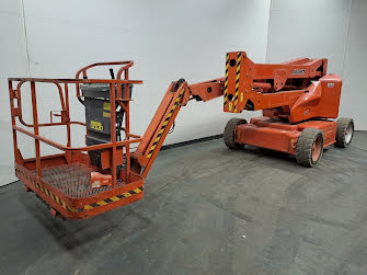 Picture of a JLG E450AJ