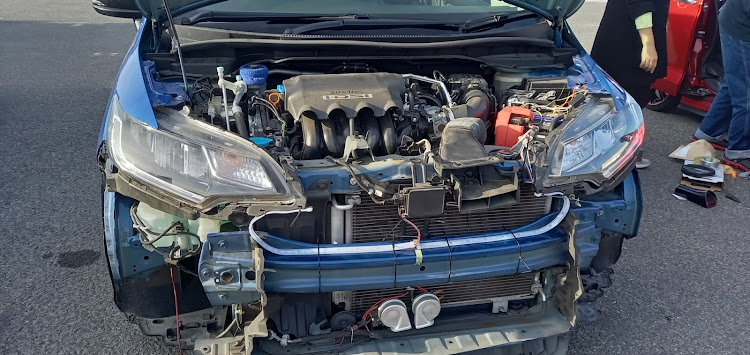 フィットの車いじり・林田港・led取り付けに関するカスタム事例の投稿画像2枚目