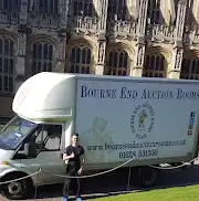 Maidenhead Man and Van Logo