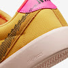 sb bruin react t pollen / pale coral / black