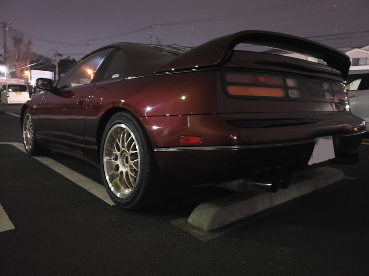 フェアレディZの3H8レッドマイカ・カッコいいZ32・やっと手元に･･･😭・溺愛過ぎて辛い・オールペンの仕上がりは◎に関するカスタム事例の投稿画像3枚目
