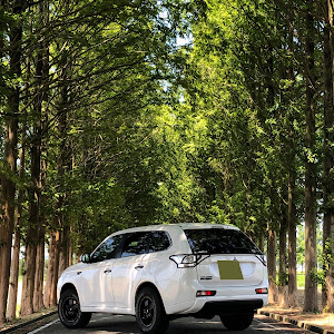 アウトランダーPHEV GG2W