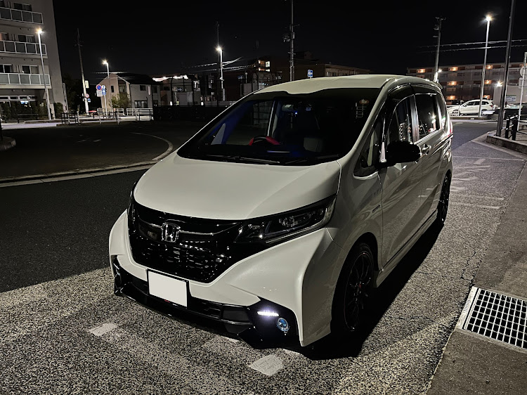 フリードの12345キロ到達！・レーシーなフリード・雨ばっかイヤｯ!!・雨でも洗車☔・次はどこで洗車？？に関するカスタム事例の投稿画像2枚目