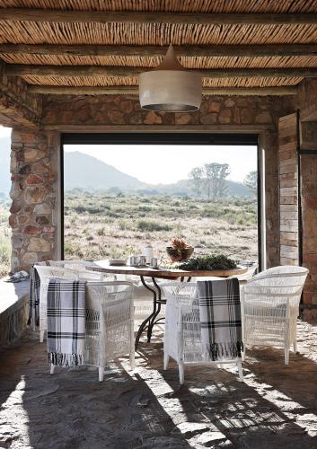 ‘The Karoo landscape heightens the senses because there’s no clutter,’ says the homeowner and creator of this contemporary farmhouse-cum-holiday home. ‘There’s a simplicity there – openness and a sense of freedom.’