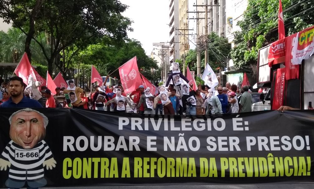 Trabalhadores unidos na defesa da aposentadoria