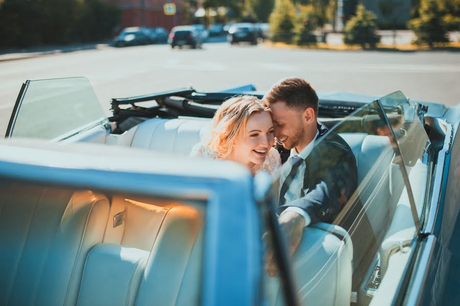 Fotógrafo de casamento Anya Kurmangalieva (akoorma). Foto de 6 de dezembro 2018