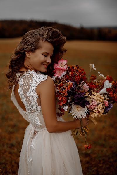 Wedding photographer Natalya Zakharova (natuskafoto). Photo of 17 October 2019