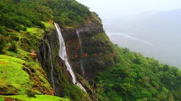 places-to-visit-near-mumbai-monsoon-Matheran