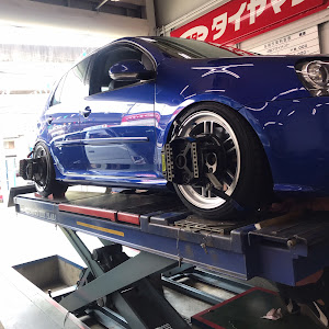 ゴルフ R32