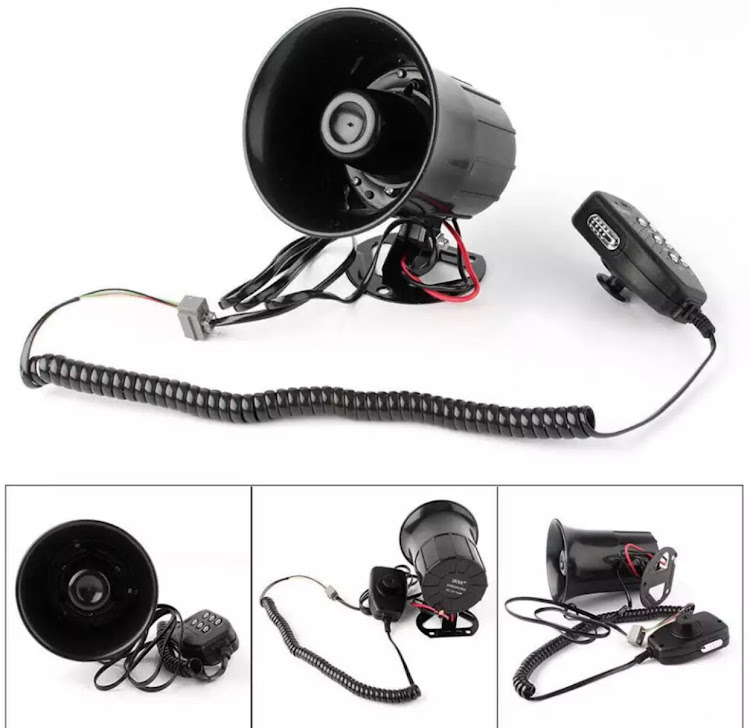 スイフトスポーツのDIY・拡声器　サイレンに関するカスタム事例の投稿画像2枚目