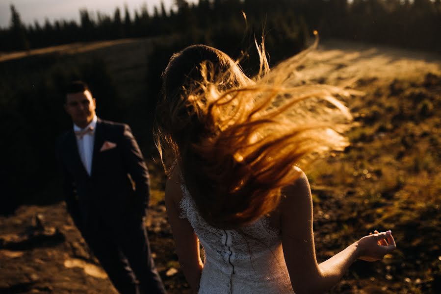 Fotografo di matrimoni Csongor Menyhárt (menyhart). Foto del 24 settembre 2018