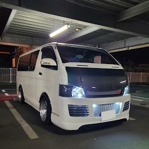 ハイエースバン KDH200V