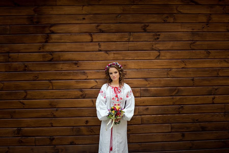 Fotógrafo de casamento Sergіy Olefіr (sergolef). Foto de 11 de outubro 2016