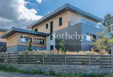 House with garden and terrace 18