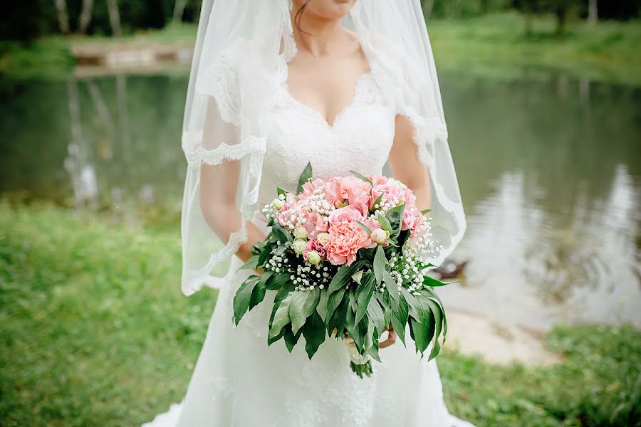 Fotógrafo de casamento Margarita Cherentaeva (margostep). Foto de 5 de outubro 2018