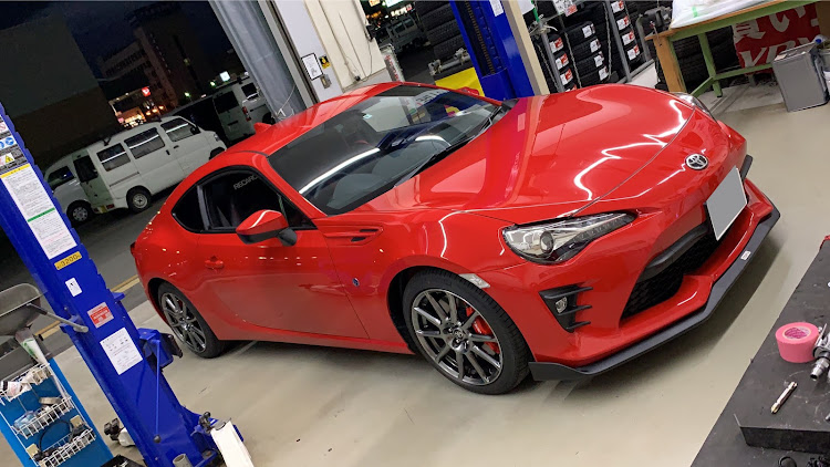 86の車高調取付・フロントディフューザー取付・イジるのやめられない・愛車が好きすぎるに関するカスタム事例の投稿画像1枚目