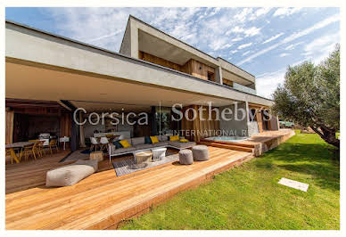 Villa with pool and terrace 5