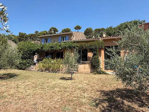 House with pool and terrace 3