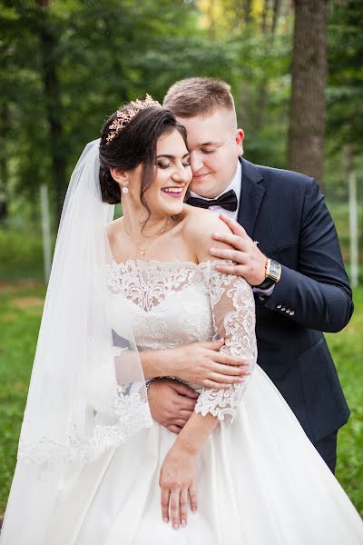 Svatební fotograf Lesya Prodanik (lesyaprodanyk). Fotografie z 28.září 2017