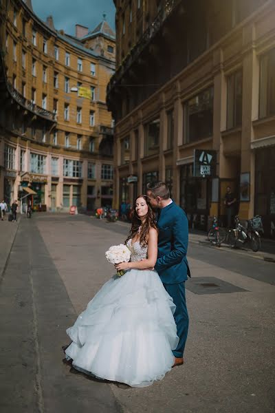 Pulmafotograaf Virág Mészáros (awhjs). Foto tehtud 23 juuli 2018