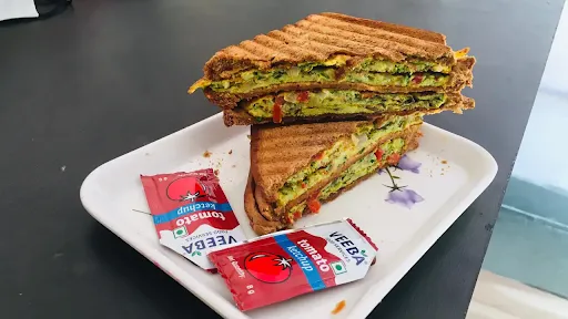 Masala Omelette Sandwich