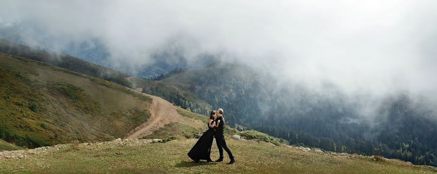 Fotógrafo de casamento Elena Alferova (daedra). Foto de 1 de outubro 2017