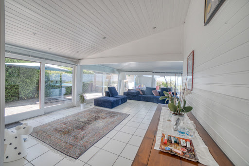 Maison avec piscine et terrasse 4