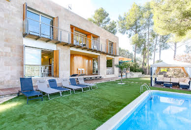 Maison avec jardin et terrasse 2