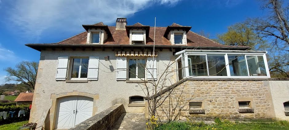 Vente maison 6 pièces 174 m² à Saint-Laurent-les-Tours (46400), 191 700 €