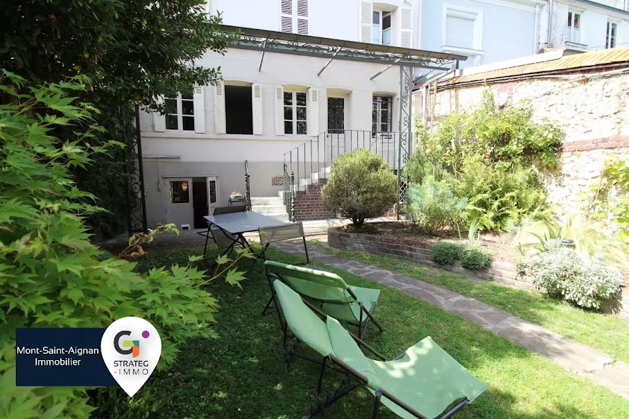 Vente maison 4 pièces 102 m² à Mont-Saint-Aignan (76130), 395 000 €