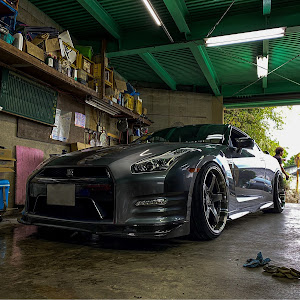 NISSAN GT-R R35